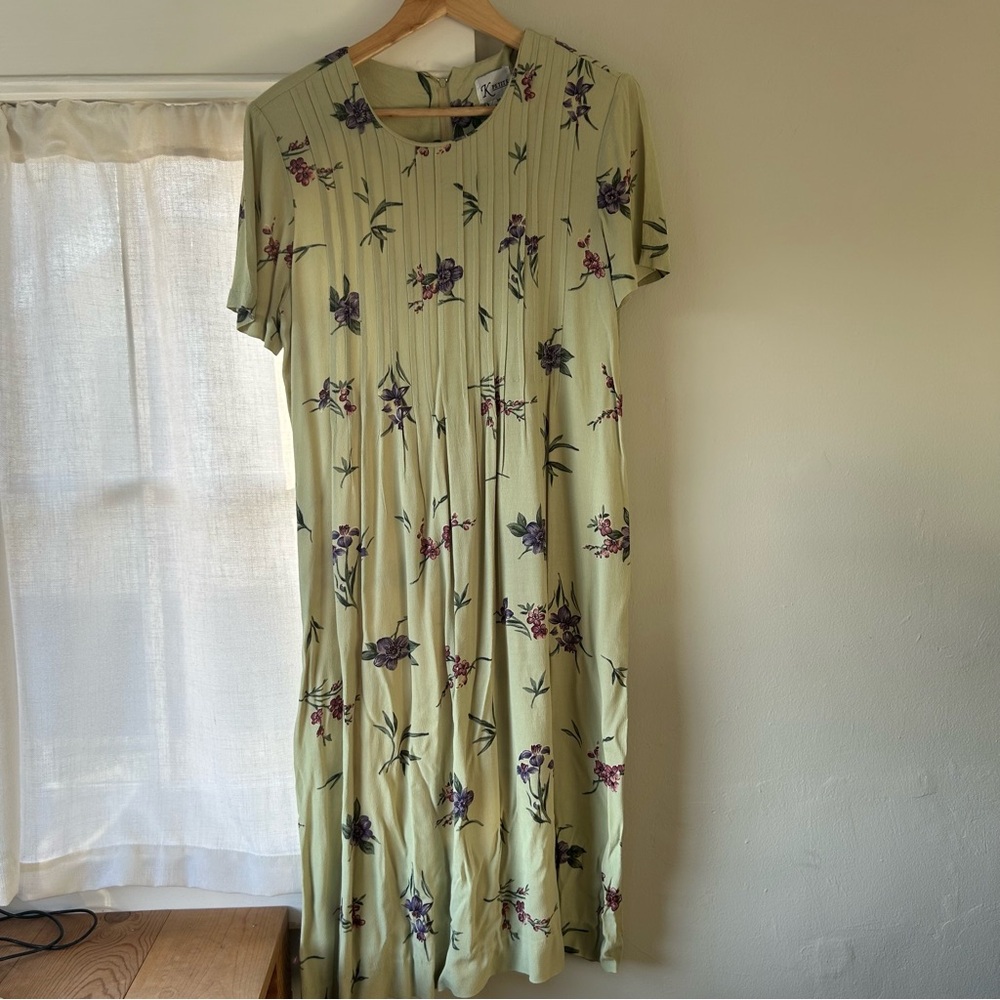 Green Casual Midi Sundress with Scoop Neck